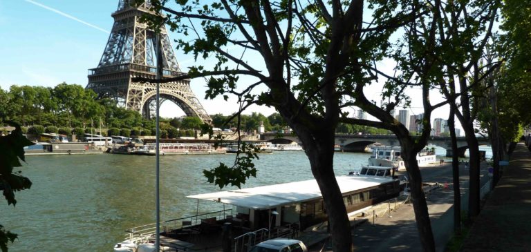 10 Lieux Insolites et Secrets pour Admirer la Tour Eiffel